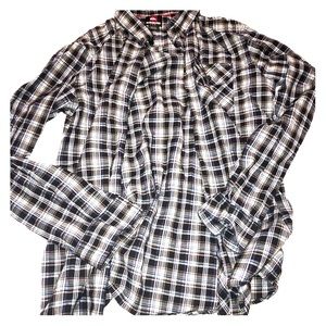 🔩Quicksilver Plaid Button Down Shirt🔩